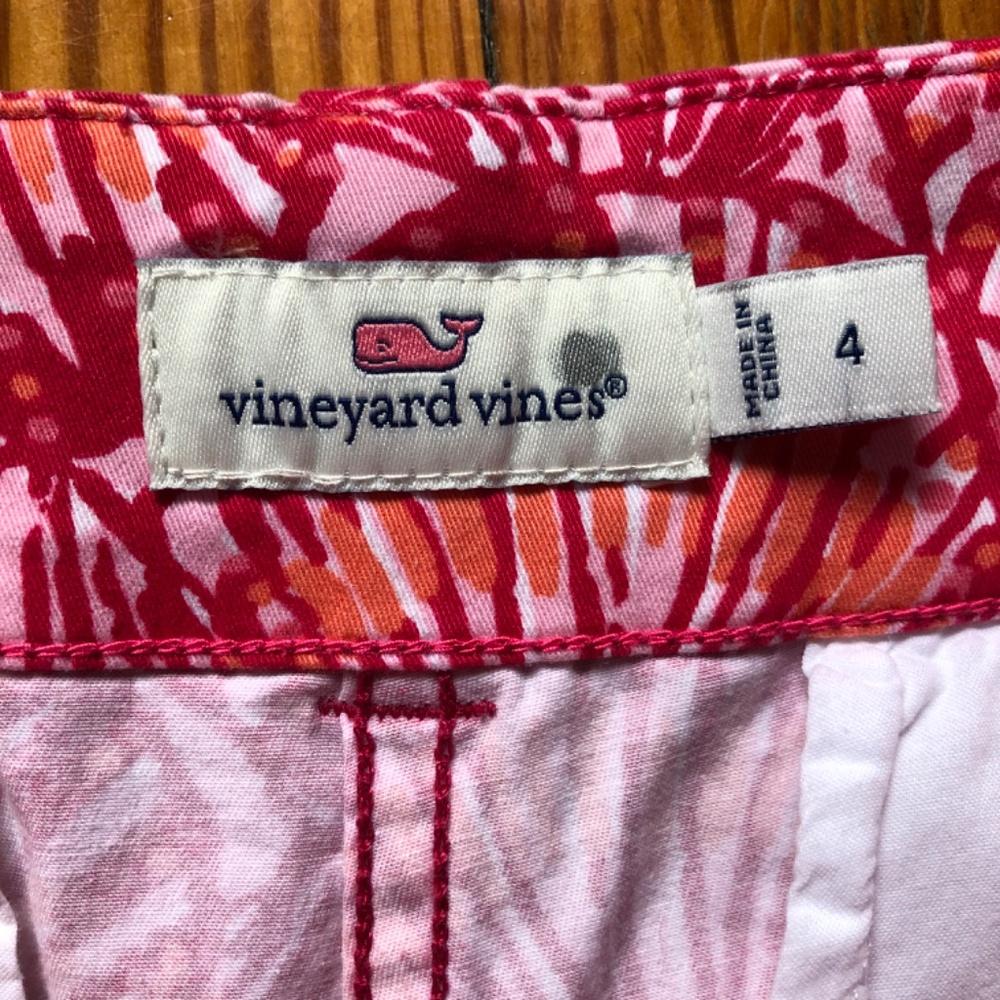 Vineyard Vines Pink/Orange Shorts With Shells, Size 4 NWOT - Picture 4 of 4